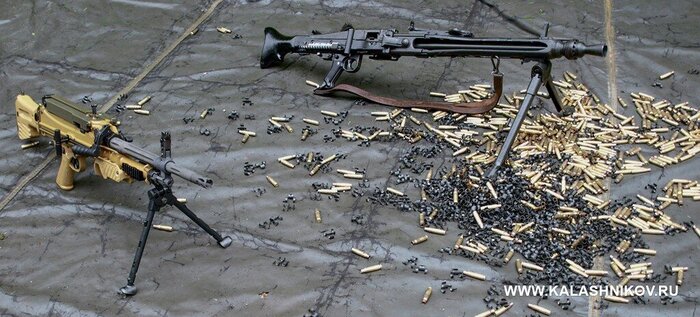 Старый и новый: старая модель MG3 (справа) и новый пулемёт MG5