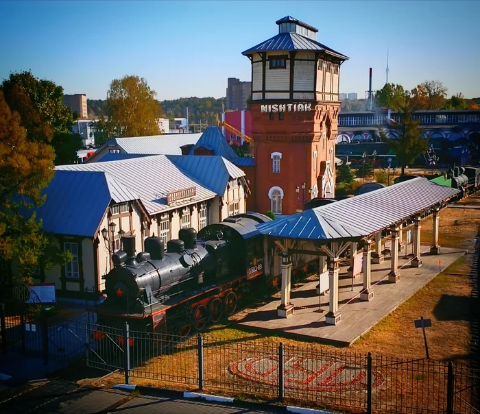 Old station - My, Locomotive, Station, Old man, Railway, The photo, Mobile photography, Filter