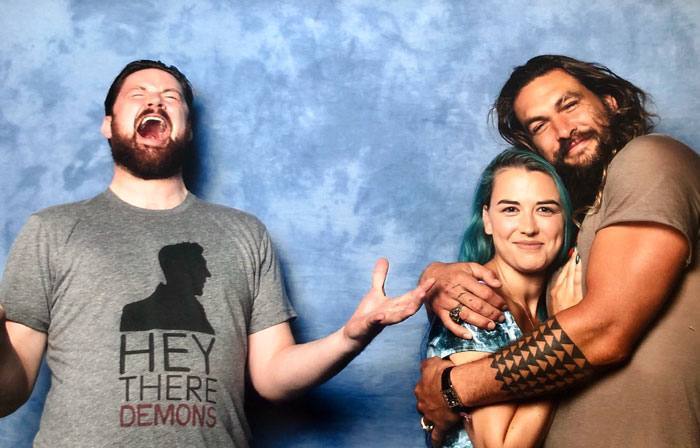 Jason Momoa's Photos With Fans Are Like An Art Form In Their Own Right Now - Hollywood, Foreign serials, Netflix, Photos from filming, Film and TV series news, Longpost, Jason Momoa, Actors and actresses, The photo, Photo with a celebrity, Repeat