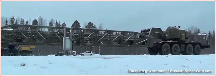 Передняя часть автомобильного носителя "Сармат".