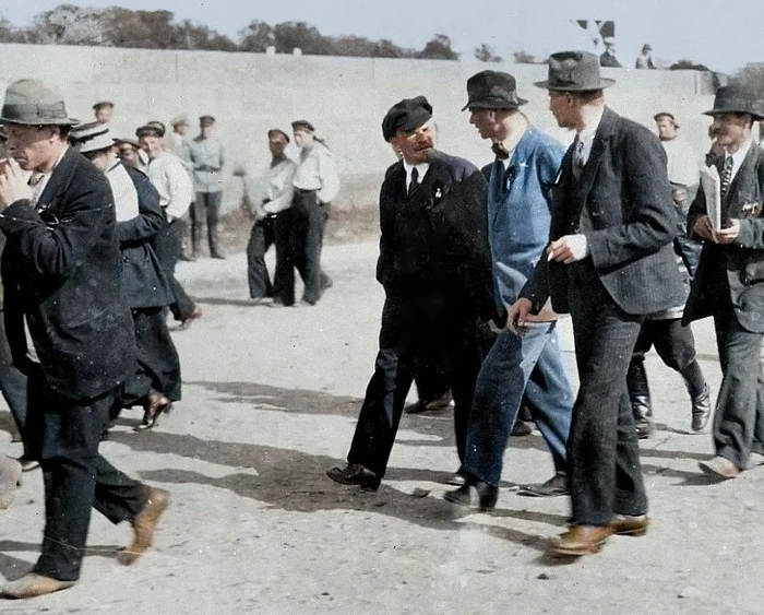 Петроград — Ленинград. Жизнь и быт Северной столицы в 1920-е годы. 20 раскрашенных фотографий. Часть 2 Историческое фото, Старое фото, История города, Фотография, Колоризация, Ленинград, Санкт-Петербург, Петроград, 1920-е, Длиннопост