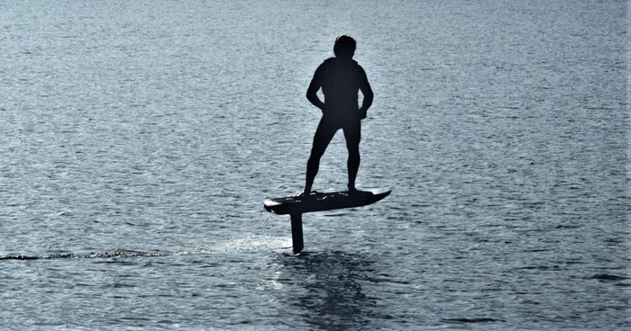 Традиционные суда на подводных крыльях требуют обучения и навыков, чтобы оставаться в вертикальном положении (Фото: Unsplash)