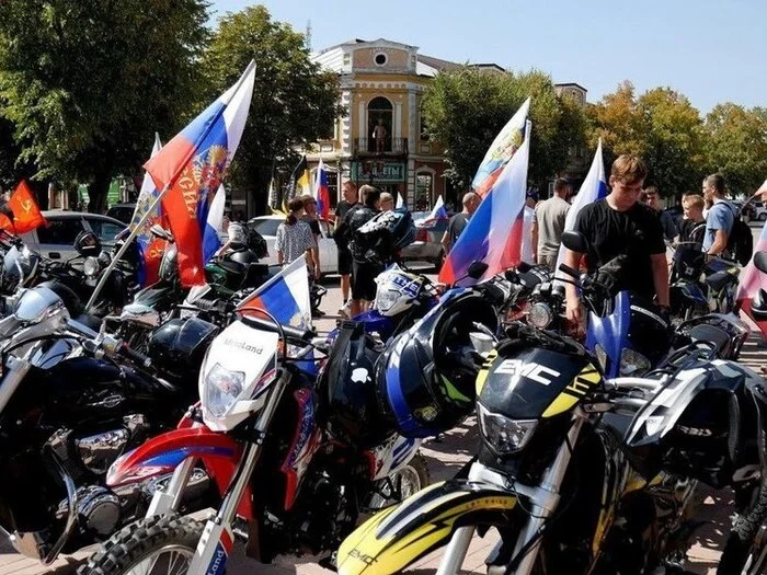 В Старобельске ЛНР прошёл автопробег в честь дня рождения Путина - Новости, Политика, Россия, ЛНР, Автопробег, День рождения, Владимир Путин, Общество, Московский комсомолец, Социальные сети, Донбасс, Видео, Видео вк