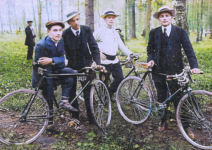 Удивительные и интересные фотографии Подмосковья времен Дореволюционной России. 20 раскрашенных фотографий. Часть II Историческое фото, Старое фото, История города, Краеведение, Города России, Колоризация, 19 век, 20 век, Московская область, Российская империя, Зарайск, Коломна, Егорьевск, Одинцово, Подольск, Серпухов, Длиннопост Удивительные и интересные фотографии Подмосковья времен Дореволюционной России. 20 раскрашенных фотографий. Часть II Историческое фото, Старое фото, История города, Краеведение, Города России, Колоризация, 19 век, 20 век, Московская область, Российская империя, Зарайск, Коломна, Егорьевск, Одинцово, Подольск, Серпухов, Длиннопост