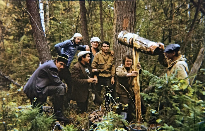 Вторая жизнь старых слайдов - Фотография, СССР, Поход, Перестройка, Советский народ, Тайга, Сплав, Красноярск, Урал, Природа, Водный туризм, Проводы зимы, Сельхозтехника, Длиннопост