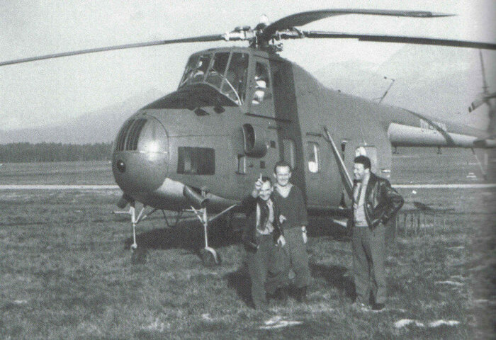Транспортный вертолёт Ми-4 чехословацкой службы общественной безопасности, 1970-е годы.