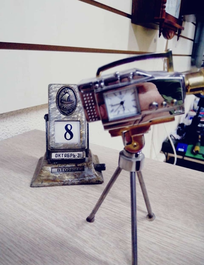 В мастерской!