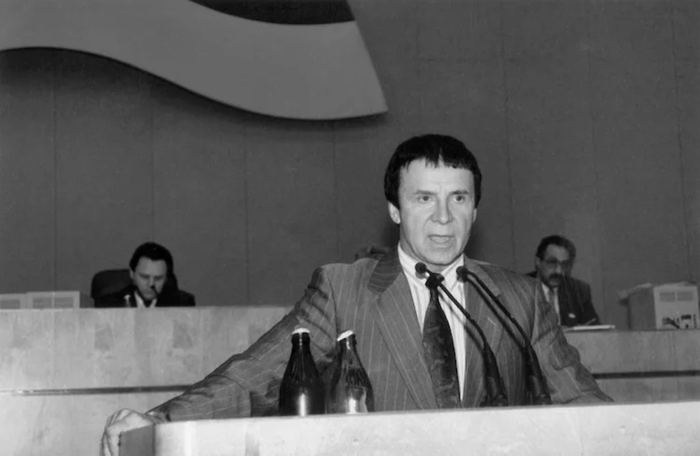 Депутат Госдумы РФ - гражданин Украины Кашпировский на думской трибуне