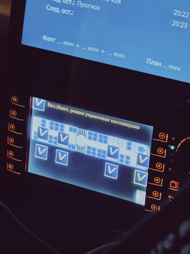 Режим управления пассажирами у водителя московского автобуса