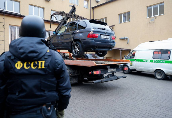 Как пристав потерял автомобиль, выставленный на торги. Украл?