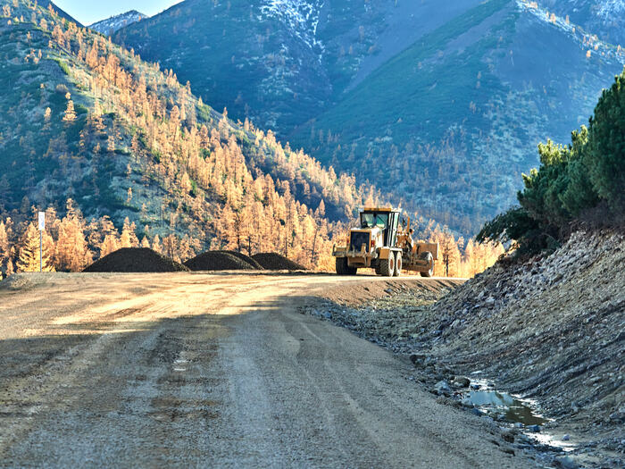 Kolyma Highway (through the car window) - My, Kolyma, Landscape, Mountain road, Forest, Taiga, The sun, Hills, The mountains, A harsh land, Beautiful view, Autumn, Clouds, Sky, Longpost, Evening