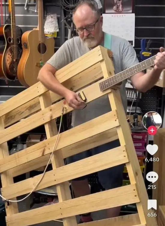 Warehouse Rock - Pallets, Guitar