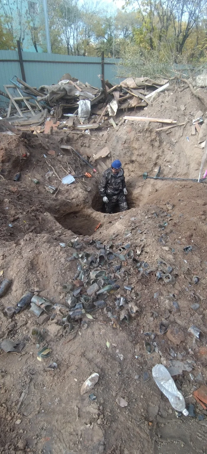 Night foray or how they found a wine cellar - My, Digger, Metal detector, Treasure, Treasure hunt, Coin, Glass, Bottle, Российская империя, Find, Amur region, Blagoveshchensk, Silver, Archeology, Archaeological finds, Excavations, Longpost