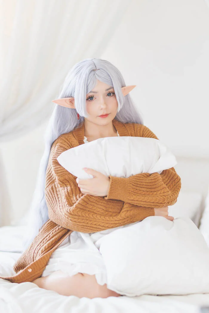 The first part of photos of sleepy Frieren from Sousou no Frieren - My, The photo, Cosplay, Cosplayers, Girls, Sousou no Frieren, Frieren, Anime, Longpost