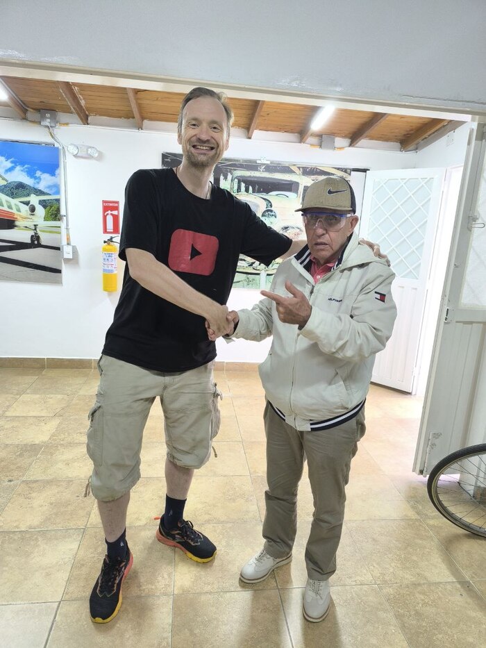  .  77 . 18  1993 ,   ,      -     