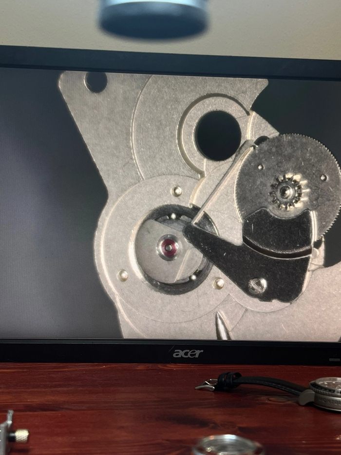 В момент сборки, после чистки и смазки. Узел автоподзавода в сборе, отличнейший метод автоподзавода, эффективный и дешевый. Маст хев для бюджетных часов)