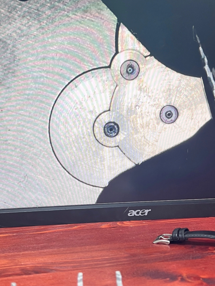 Мост ангренажа - главной коленной системы, со следами старой смазки в бушонах и мусор по плоскости детали