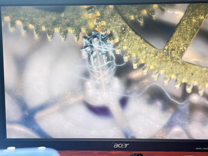 Загрязнений триб анкерного колеса