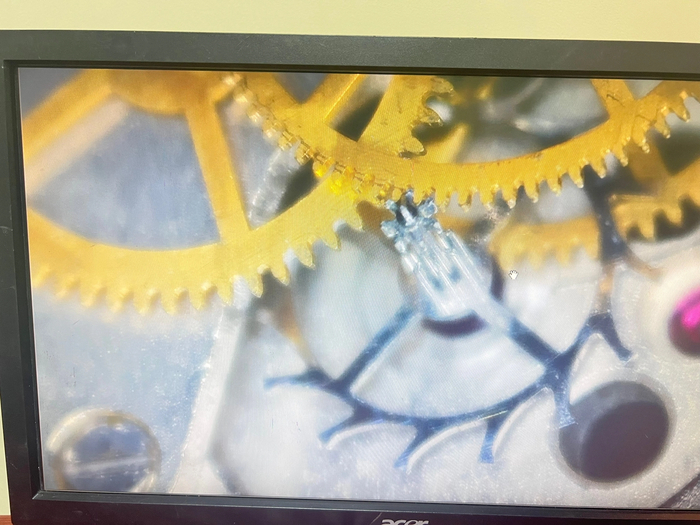 После чистки ни что не помешает точному ходу механизма