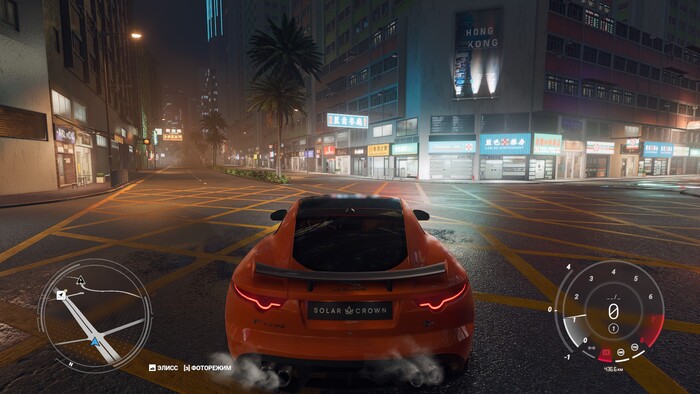 Ночью город выглядит неплохо, но безжизненно.