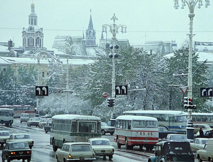 Every weather is a blessing... - the USSR, Soviet cinema, Snow, Eldar Ryazanov, Made in USSR, Snowfall, 70th, Telegram (link), Longpost