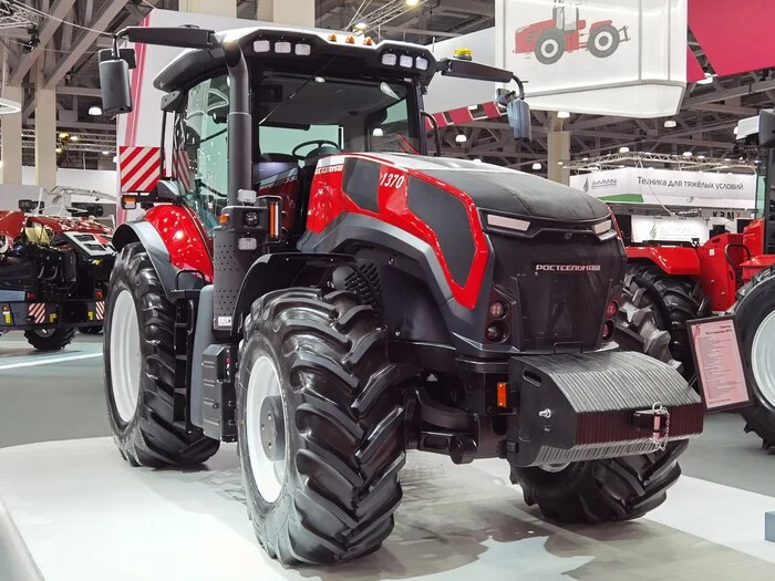 Tractor Rostselmash 1370 – a new “classic” in Rostov style… - My, Agroscout360, Agronews360, Tractor, Rostselmash, Import substitution, news, Longpost