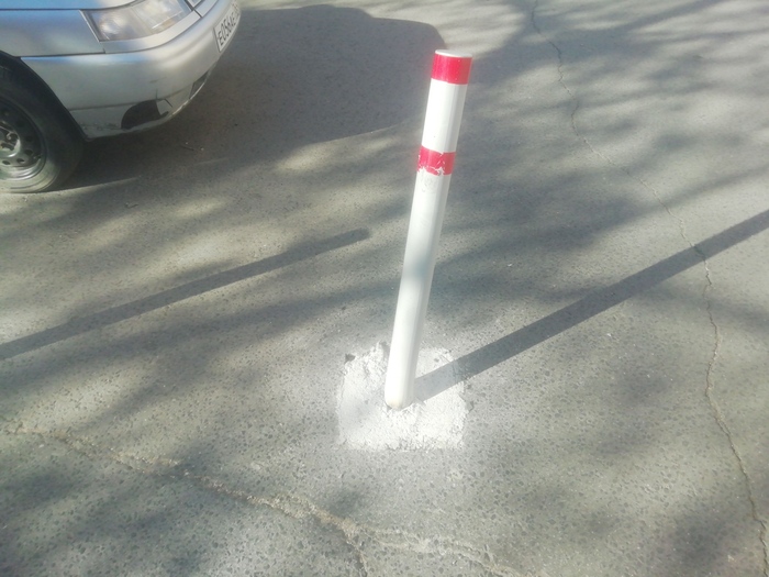 Покосившийся столбик