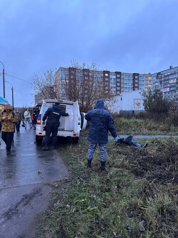 Бандит взял в заложники женщину в автобусе в Архангельске - Мигранты, Криминал, Заложники, Негатив, Видео, Вертикальное видео, Telegram (ссылка), Длиннопост, Нападение