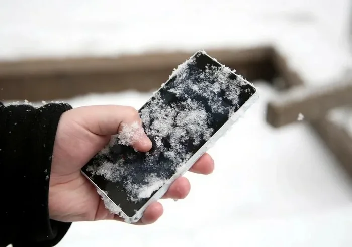 Lost your phone in the snow: how to find it using a specialist with a metal detector - Telephone, Article, Experience, Longpost