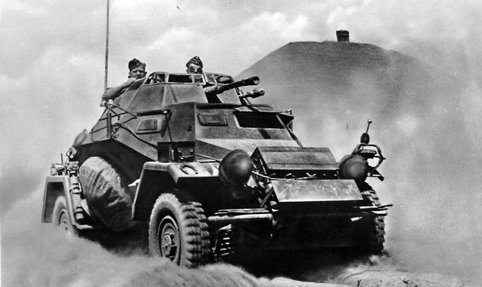 Эту машинку вполне можно расстрелять в борт из ДШК. Из ДТ это сделать намного сложнее