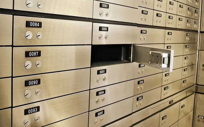 What a twist - the bank refused to return 22 million rubles stolen from a rented safe deposit box - My, Bank, Money, Theft, Negative, Safe deposit box, Crime, Sberbank, VTB Bank, Court