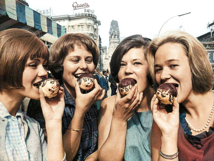 Осколки истории : Интересные и редкие ретро-фотографии Европы. 20 раскрашенных фотографий ХХ века. Часть IX Историческое фото, Фотография, 20 век, Европа, Франция, Германия, Италия, Бельгия, Нидерланды (Голландия), Англия, Норвегия, Швейцария, Длиннопост Осколки истории : Интересные и редкие ретро-фотографии Европы. 20 раскрашенных фотографий ХХ века. Часть IX Историческое фото, Фотография, 20 век, Европа, Франция, Германия, Италия, Бельгия, Нидерланды (Голландия), Англия, Норвегия, Швейцария, Длиннопост