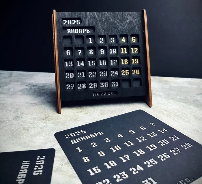 Calendar with replaceable blocks. 200 pieces for 2 months. Survey - My, Survey, The calendar, Order, Production, Industrial Design, Artemy Lebedev, Longpost