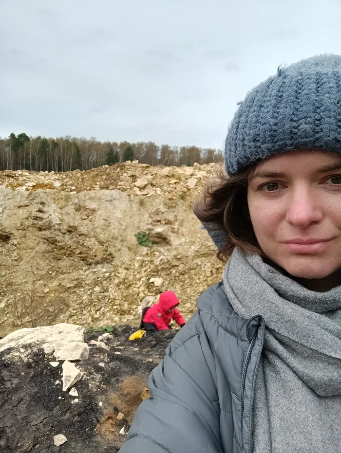 How do they find fossils? We went to a quarry near Serpukhov. Part 1. I show the search process - My, Nauchpop, Vertical video, Paleontology, Fossils, Minerals, Video, Soundless, Longpost