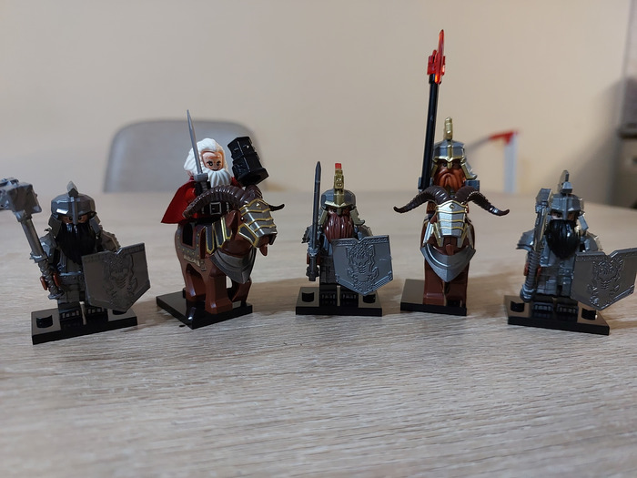 Гномы во главе с Балином и Даином