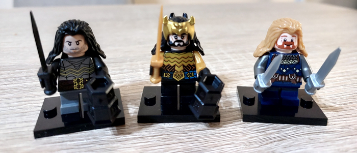 Торин Дубощит с племянниками