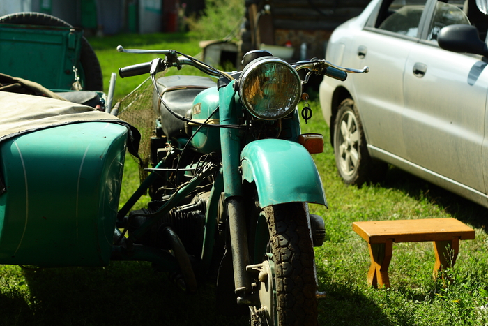 Вот он, стоит и ждет, когда забьётся-застучит железное сердце