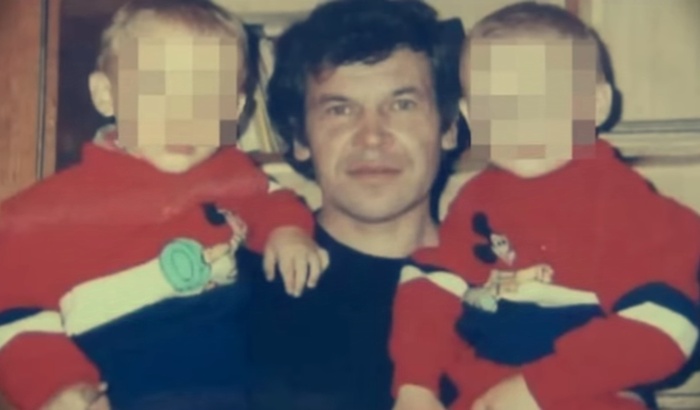     . :     <!--noindex--><a href="https://pikabu.ru/story/manyak_na_sinem_zile_11920058?u=http%3A%2F%2FYouTube.com&t=YouTube.com&h=368a7b01eacdbf0e5b44f1804a2b675f69d9a938" title="http://YouTube.com" target="_blank" rel="nofollow noopener">YouTube.com</a><!--/noindex-->