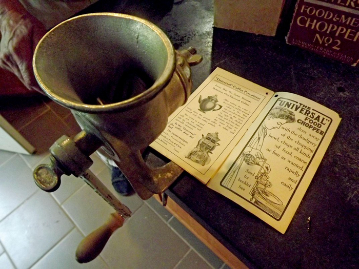 : <!--noindex--><a href="https://pikabu.ru/story/istoriya_myasorubki_11921377?u=http%3A%2F%2Fsmithsonianmag.com&t=smithsonianmag.com&h=290c38fd380366608b03aa8cdafca4abd9c688c6" title="http://smithsonianmag.com" target="_blank" rel="nofollow noopener">smithsonianmag.com</a><!--/noindex-->