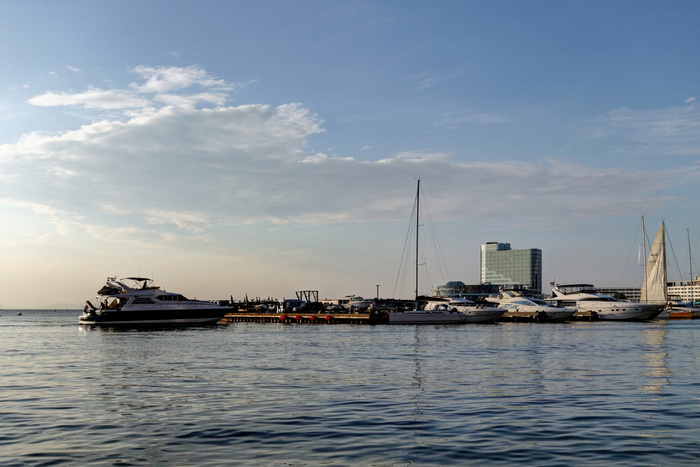 Амурский залив