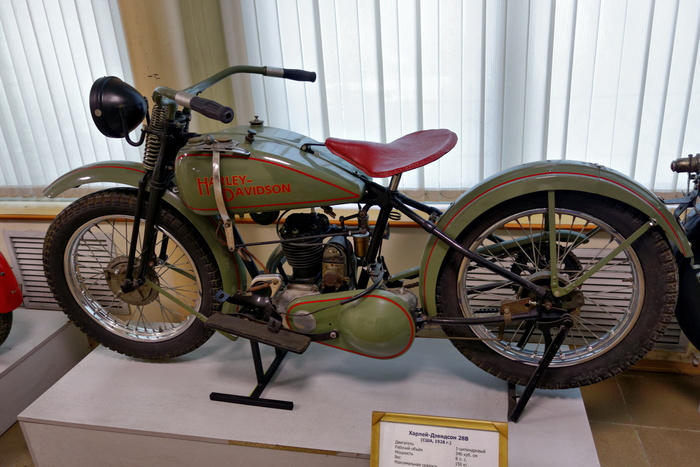 Harley-Davidson 28 B (<a href="https://pikabu.ru/story/vladivostok_istorikotekhnicheskiy_muzey_avtomotostarinyi_11932359?u=https%3A%2F%2Fcommons.wikimedia.org%2Fwiki%2FFile%3AVladivostok._The_historian-mechanic_museum_Automotoantiquity_%28%25C2%25ABAutomotostarina%25C2%25BB%29._Harley-Davidson_28_B_DSC01260_2200.jpg&t=%D0%BF%D0%BE%D0%BB%D0%BD%D0%BE%D1%80%D0%B0%D0%B7%D0%BC%D0%B5%D1%80&h=16cf1ee4eb2e5aac3cdc72c36cf85332bea49e77" title="https://commons.wikimedia.org/wiki/File:Vladivostok._The_historian-mechanic_museum_Automotoantiquity..." target="_blank" rel="nofollow noopener">полноразмер</a>)