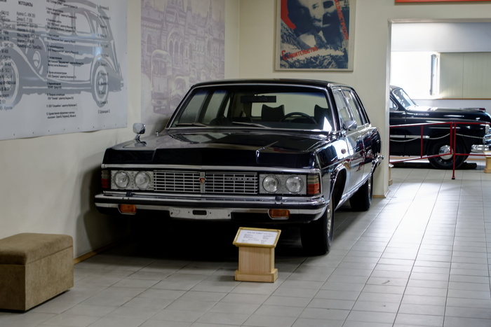 ГАЗ-14 (<a href="https://pikabu.ru/story/vladivostok_istorikotekhnicheskiy_muzey_avtomotostarinyi_11932359?u=https%3A%2F%2Fcommons.wikimedia.org%2Fwiki%2FFile%3AVladivostok._The_historian-mechanic_museum_Automotoantiquity_%28%25C2%25ABAutomotostarina%25C2%25BB%29._GAZ-14_DSC01289_2200.jpg&t=%D0%BF%D0%BE%D0%BB%D0%BD%D0%BE%D1%80%D0%B0%D0%B7%D0%BC%D0%B5%D1%80&h=7e57cd47c505e35ed93156e714f58ff15b9bc46d" title="https://commons.wikimedia.org/wiki/File:Vladivostok._The_historian-mechanic_museum_Automotoantiquity..." target="_blank" rel="nofollow noopener">полноразмер</a>)