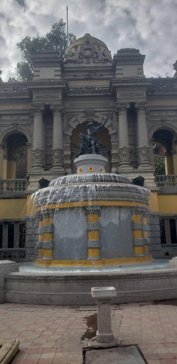 Santa Lucia Mountain Walk Santiago Chile - My, A bike, Travels, South America, Solo travel, Bike ride, Bike trip, Cyclist, Andes, The rocks, Chile, Santiago, The mountains, Walk, City walk, Longpost