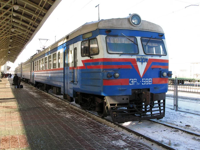 Kazan Noksinsky Descent Train ER2T Electric train Azino-2 Electric train RVR - My, Picture with text, Images, Twitter, Longpost