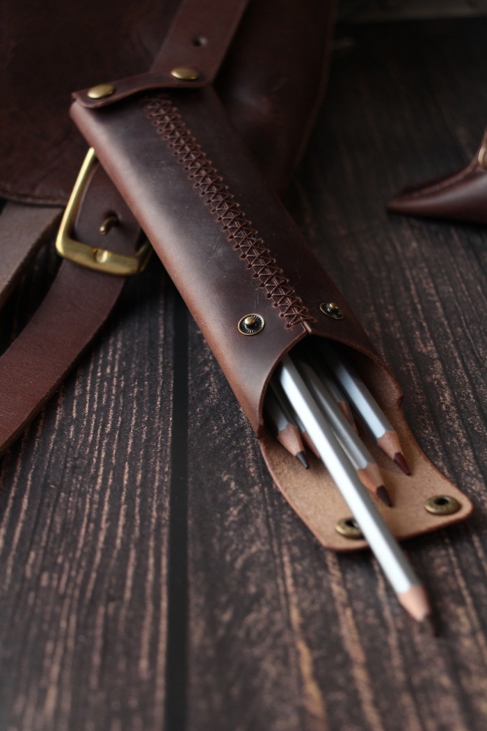 Пенал из той же кожи, зацените с фоном