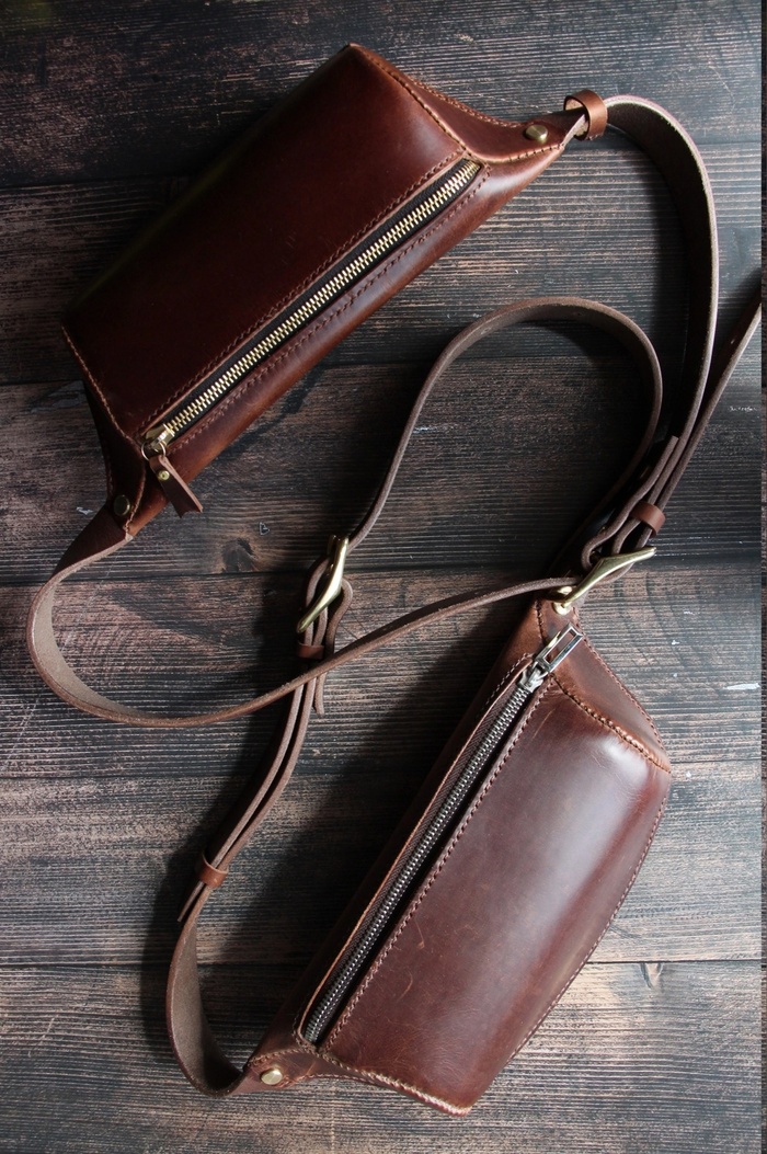 И две сумки бананки для сестер