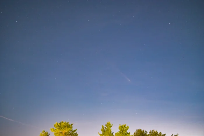 A photo of a comet for show - My, Space, The photo, Astronomy, Clouds