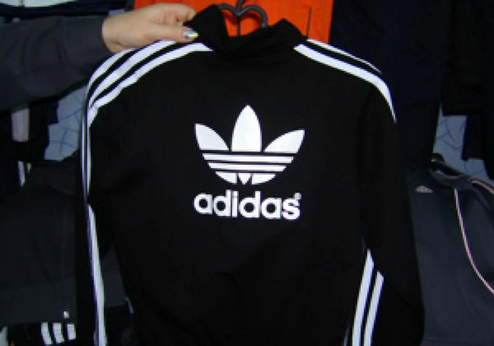 Продавал на Avito поддельный Adidas - поймали и оштрафовали