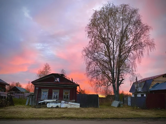 Зарево - Моё, Мобильная фотография, Небо, Закат, Зарево, Облака, Осень, Деревня, Октябрь, iPhone, Длиннопост