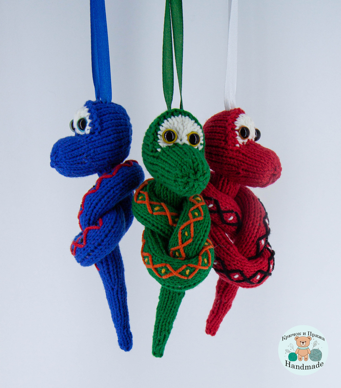 Размер 13 см. Пряжа YarArt Jeans (55% хлопок, 45% полиакрил).